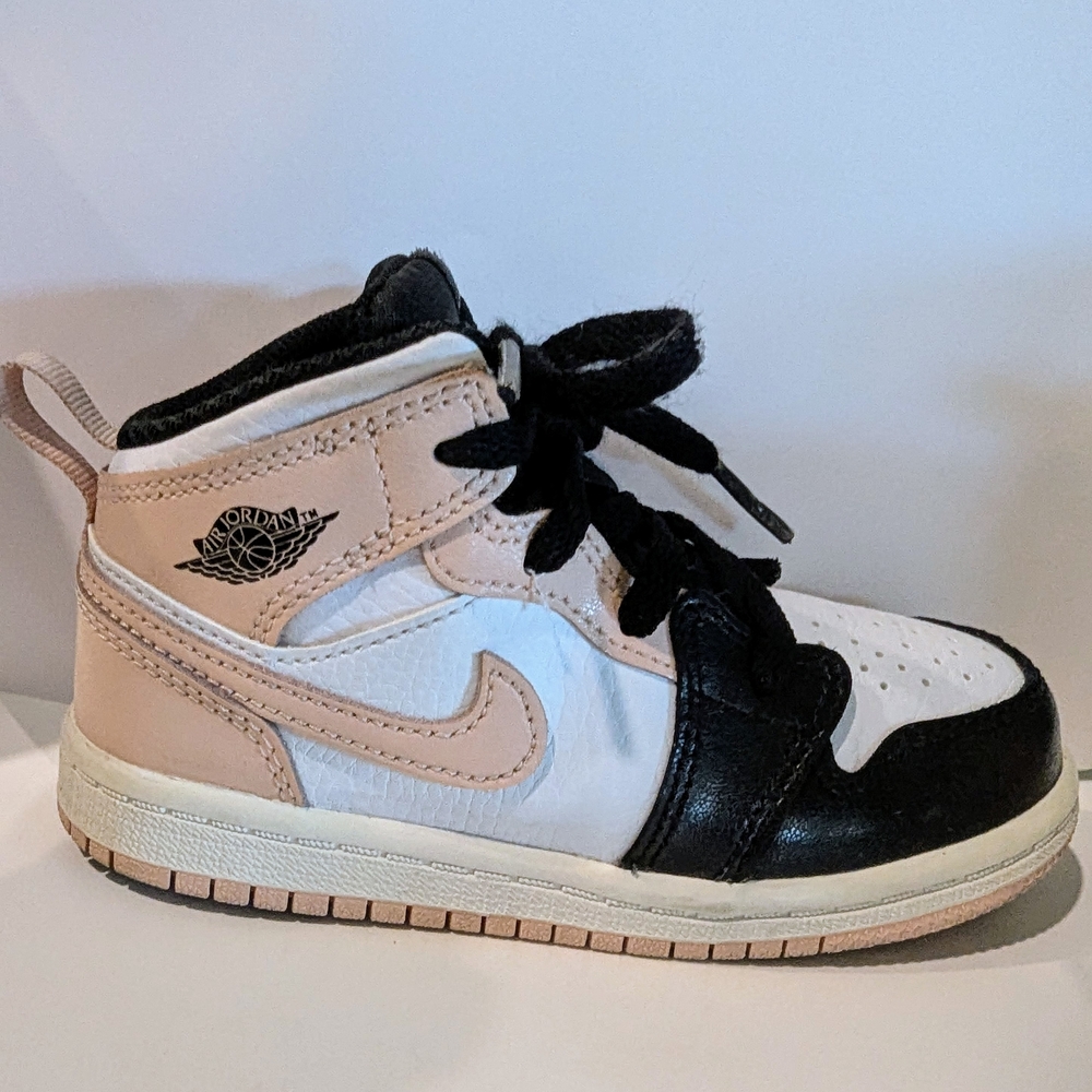 Jordan 1 Mid TD Sneakers